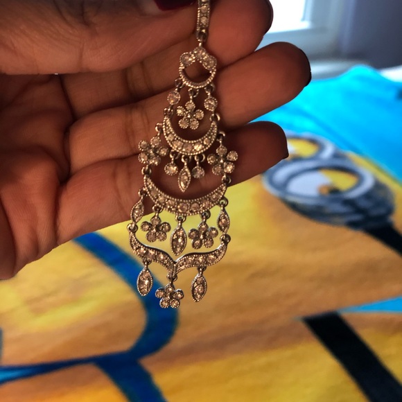 Beautiful chandelier studded earrings - Picture 5 of 8